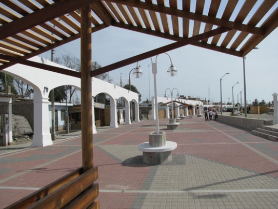 CONSTRUCCIÓN Y MEJORAMIENTO DE ACCESO TURÍSTICO DEL MALECÓN EL CHACO.